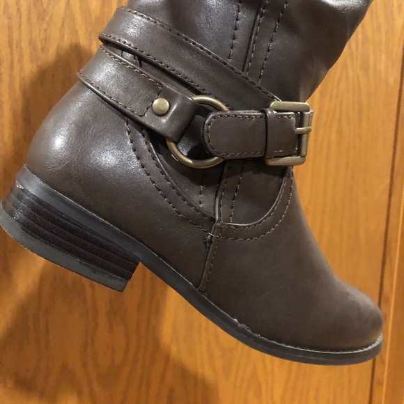 Call It Spring Size 7 Dark Chocolate Brown Knee High Full inside zipper Buckles - Picture 4 of 16